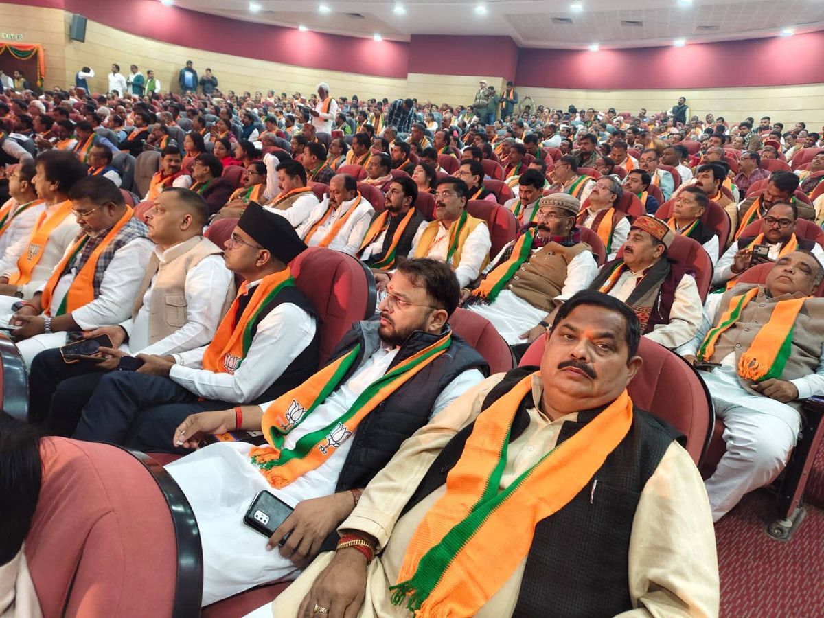 नाम
: ज्ञान तिवारी
पद
: विधायक(भाजपा), 
</