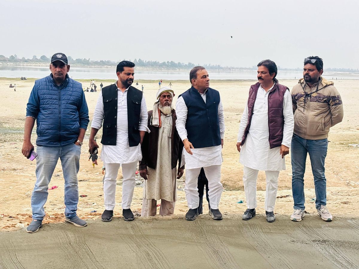 नाम-
मोहम्मद हसन “रूमी”

पद-
विधायक(