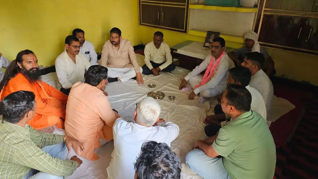 नाम- राजेश चौधरी 
पद- विधायक(भाजपा), <