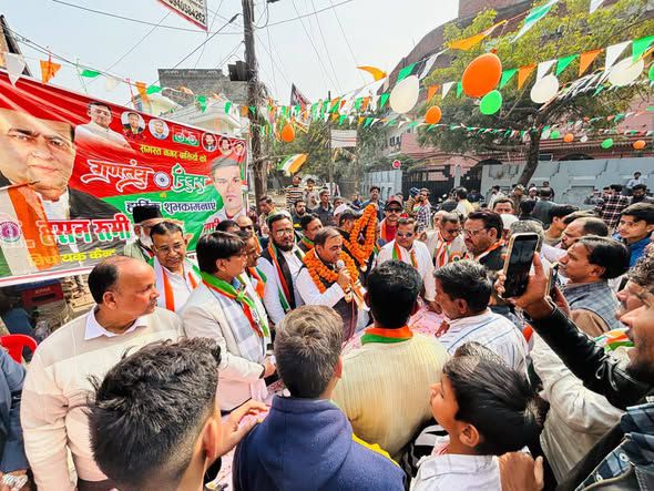 नाम-
मोहम्मद हसन “रूमी”

पद-
विधायक(