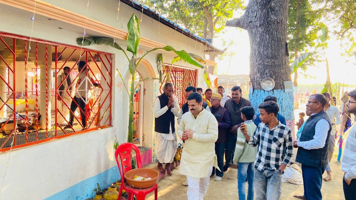 नाम-
अमन
अरविन्द गिरी
पद-
विधायक(भाजपा</