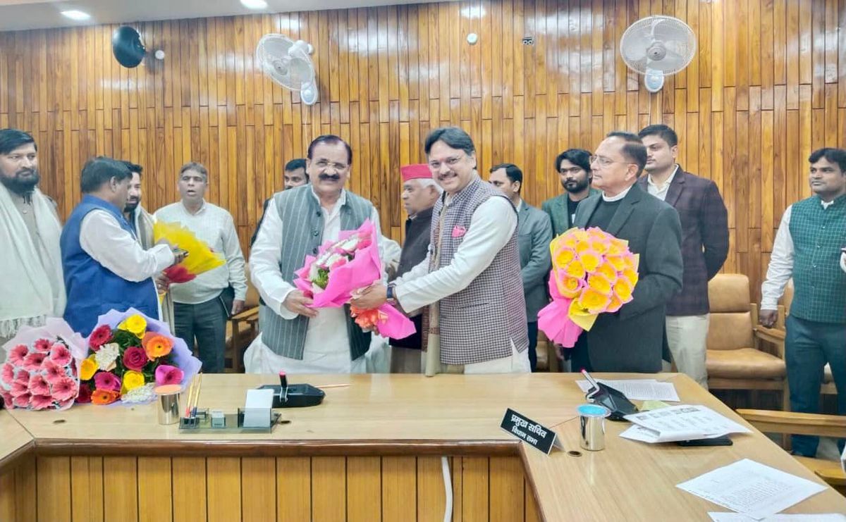 नाम
– महबूब अली 
पद
– विधायक (समाजवादी 