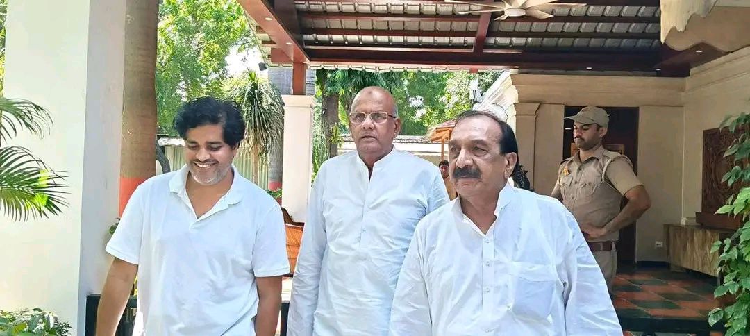 नाम-
इकबाल महमूद 
पद-
विधायक (सपा), संभल</