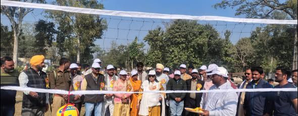 नाम-
सरोज
सोनकर
पद-
विधायक
(भाजपा), बलहा,
उत्तरप्रदेश <