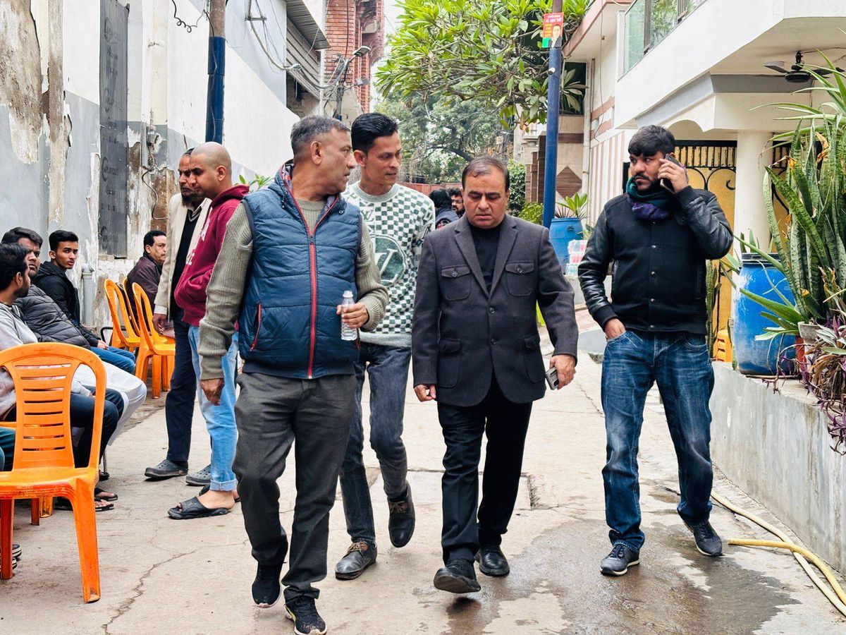 नाम-
मोहम्मद हसन “रूमी”

पद-
विधायक(