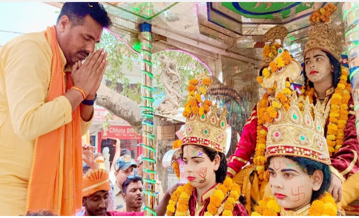 मारूफपुर गांव में  रामनवमी के अवसर पर प्रभु श्रीराम जी की भव्य शोभा यात्रा में शिरकत-विभिन्न द