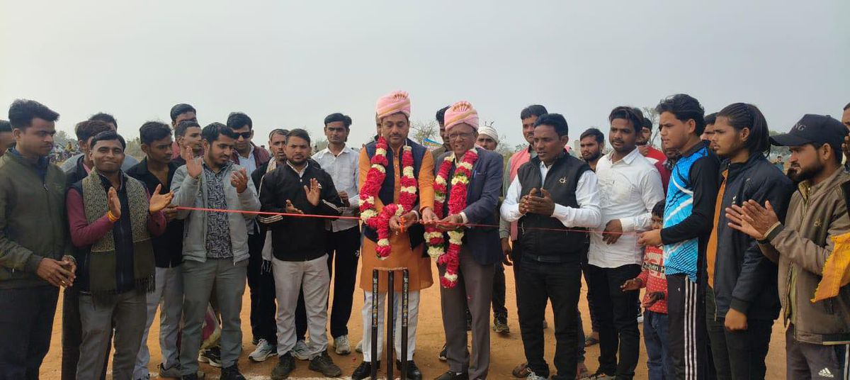 नाम- राजीव सिंह (पारीछा)
पद- विधायक(