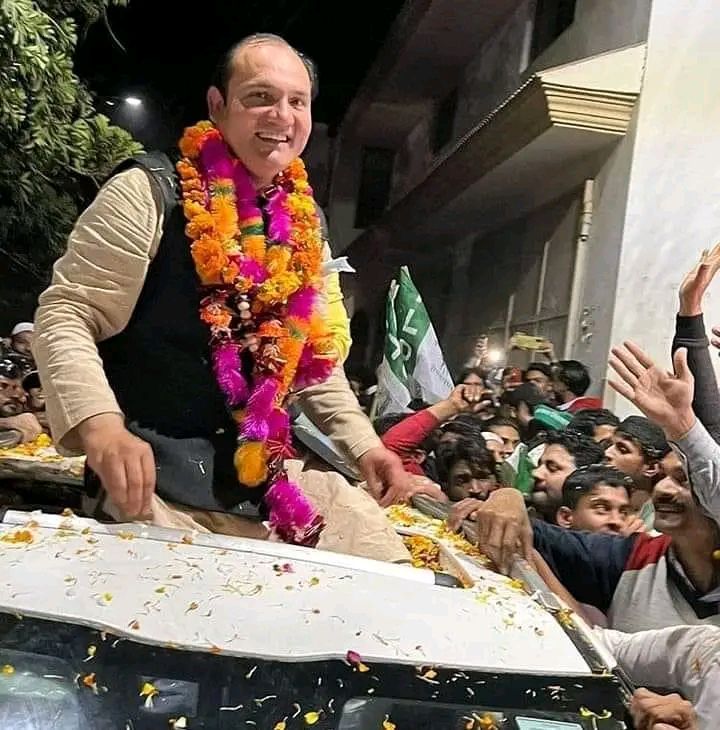 नाम- अशरफ अली खान
पद- विधायक(आरएलडी