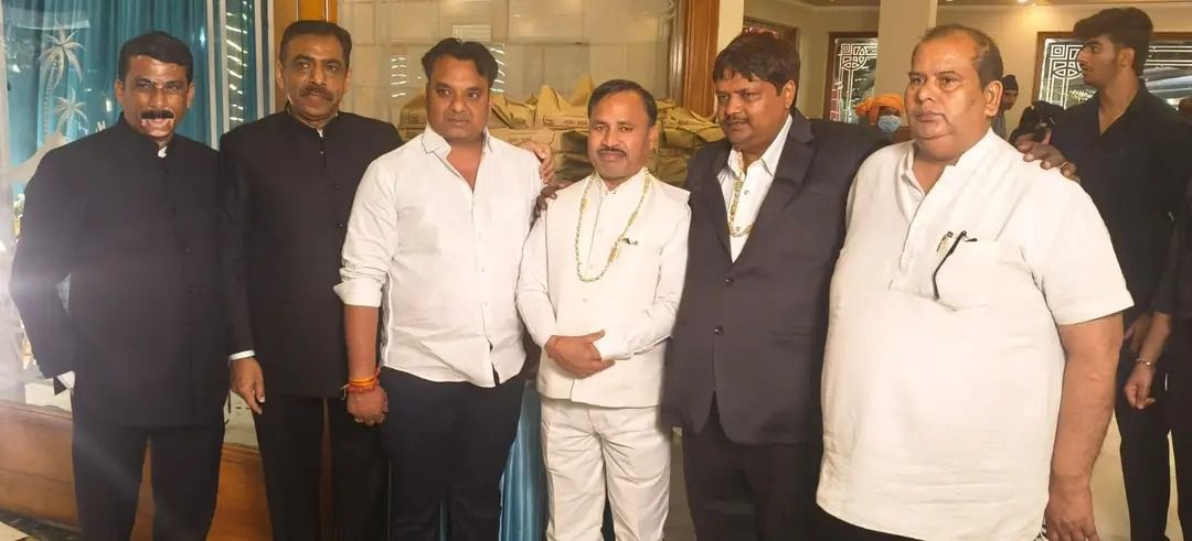 नाम-
विजय
पाल आढ़ती
पद-
विधायक(भाजपा), 