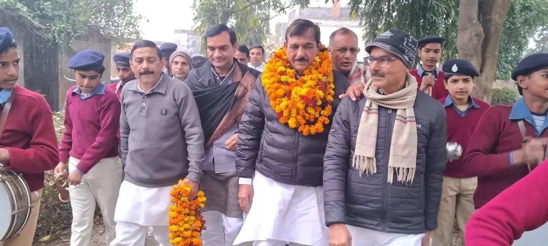 नाम-
अजय
कुमार
पद-
विधायक(राष्ट्रीय लोक