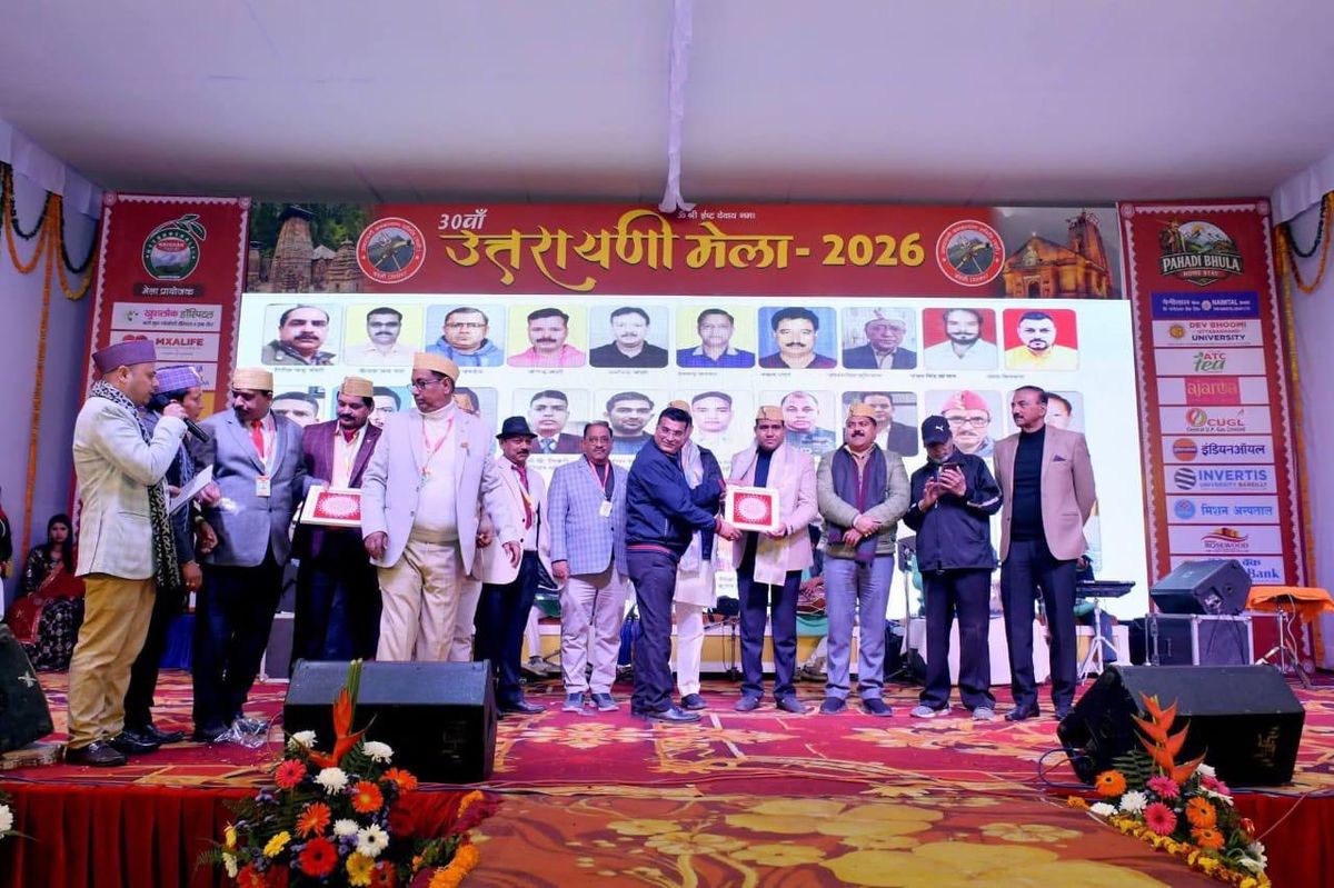 नाम-  शाहजी़ल इस्लाम अंसारी
पद- विधायक(सपा