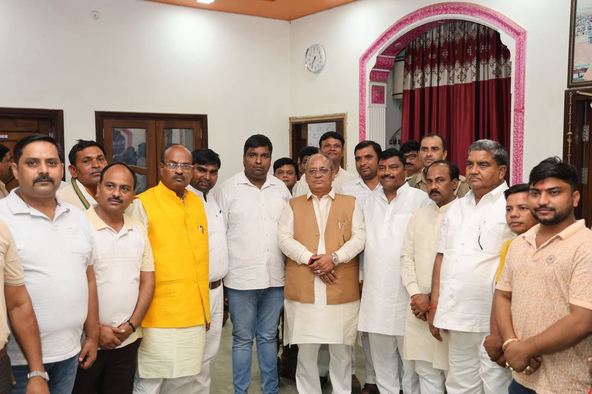 नाम-
विरेंद्र सिंह लोधी
पद-
विधायक(<