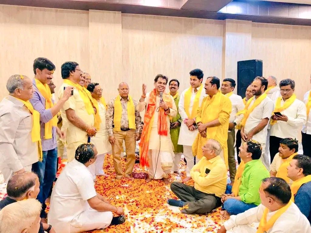 नाम-
श्रीकांत शर्मा 
पद-
विधायक(बीजेपी), म