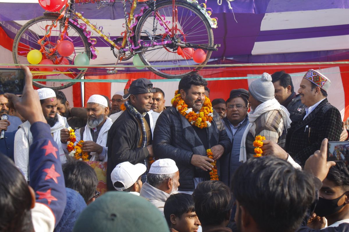 नाम- कमाल अख्तरपद-
विधायक (सपा),