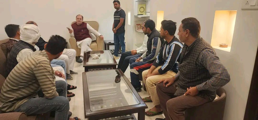 नाम- अशरफ अली खान
पद- विधायक(आरएलडी