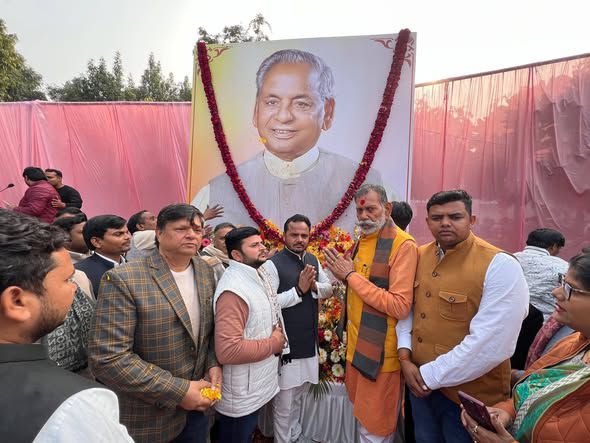 नाम-  मनोहर लाल पंथपद-
विधायक(बीजेपी), महरौनी