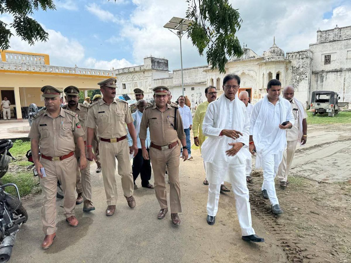 नाम- देवेंद्र प्रताप सिंह पद- विधायक (समाजवादी पार्टी),सरेनी (रायबरेली),उत्तर प्रदेशनवप्रर्वतक कोड-