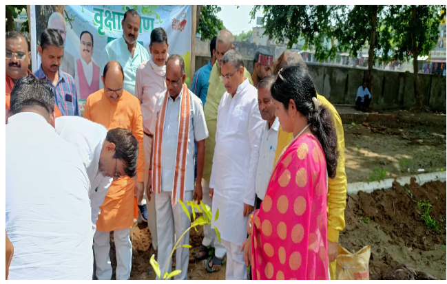 भाजपा ने किया वृहद वृक्षारोपण कार्यक्रम का संचालन ,संचारी रोग नियंत्रण अभियान का हुआ शुभारंभ-संचारी
