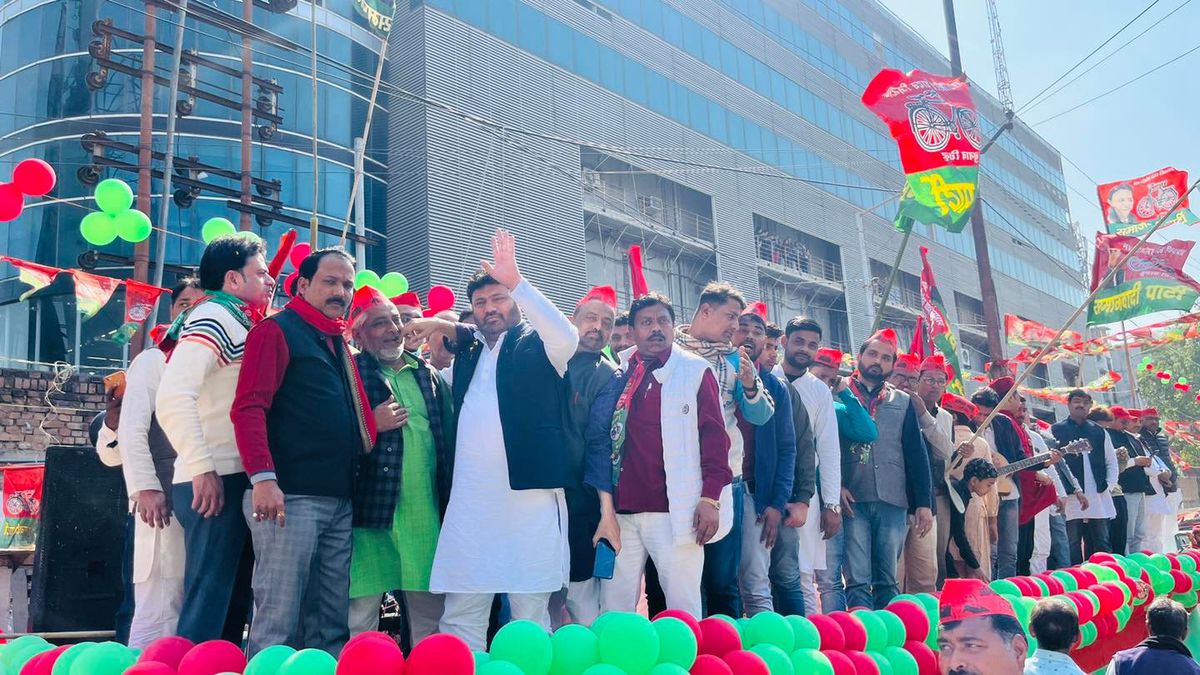 नाम- कमाल अख्तरपद-
विधायक (सपा),