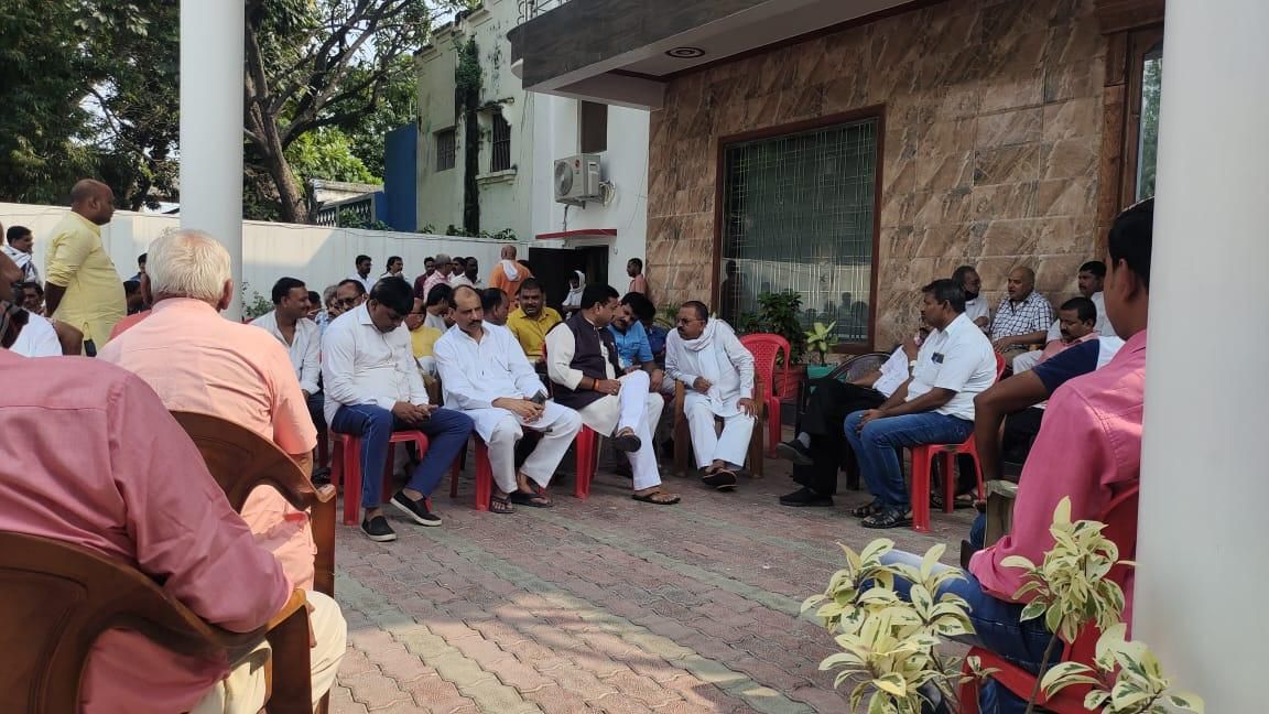 नाम
– प्रभाष कुमार
पद
- विधायक (