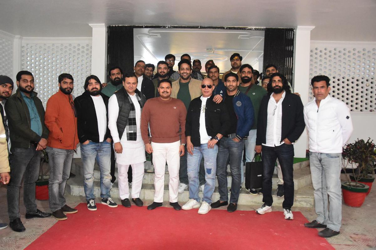 नाम-
प्रतीक सिंह पद-
विधायक (बीजेपी), गों