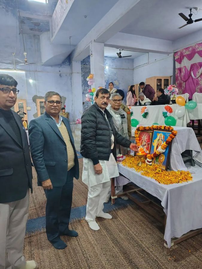 नाम-
अजय
कुमार
पद-
विधायक(राष्ट्रीय लोक