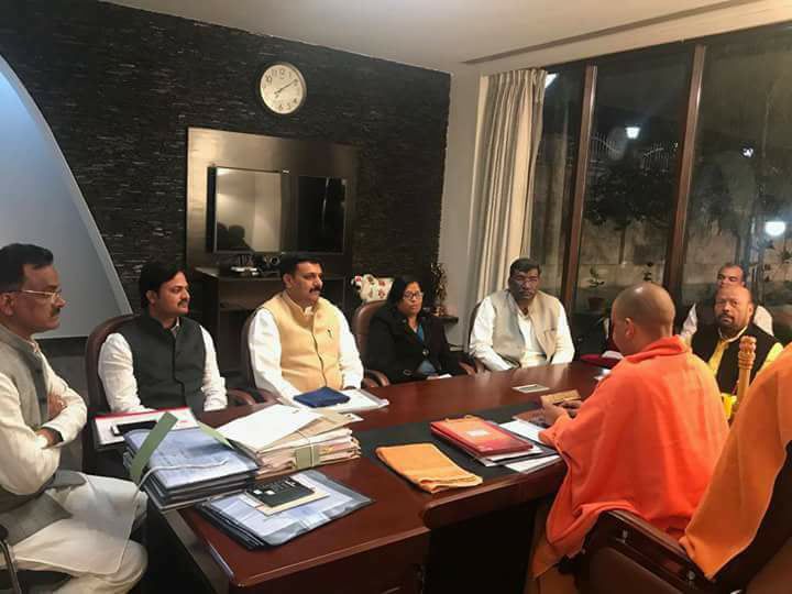 नाम-
सौरभ
सिंह
पद-
विधायक(भाजपा),
कस्ता(खीरी), उत्तरप्रदेश
नवप्रर्वतक कोड- 71189432<