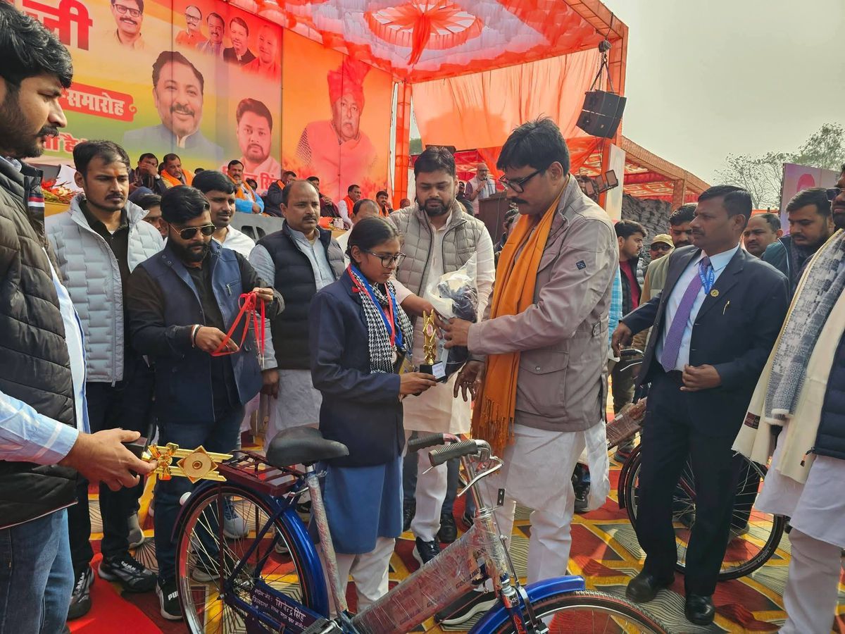 नाम- अभय सिंह
पद- विधायक (समाजवादी पार्टी),
गोसाईगंज,
फैज़ाबाद
नवप्रर्वतक कोड- 71187790 