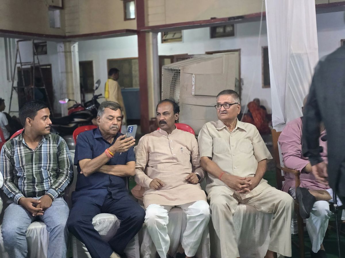 नाम-
विरेंद्र सिंह लोधी 

पद-
विधायक(<