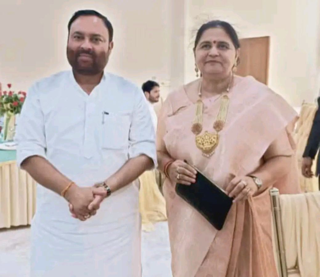 नाम-
अनिल कुमार 
पद-
विधायक (राष्ट्रीय लोक दल ), पुरकाजी (मुजफ्फरनगर), उत्तरप्रदेश</