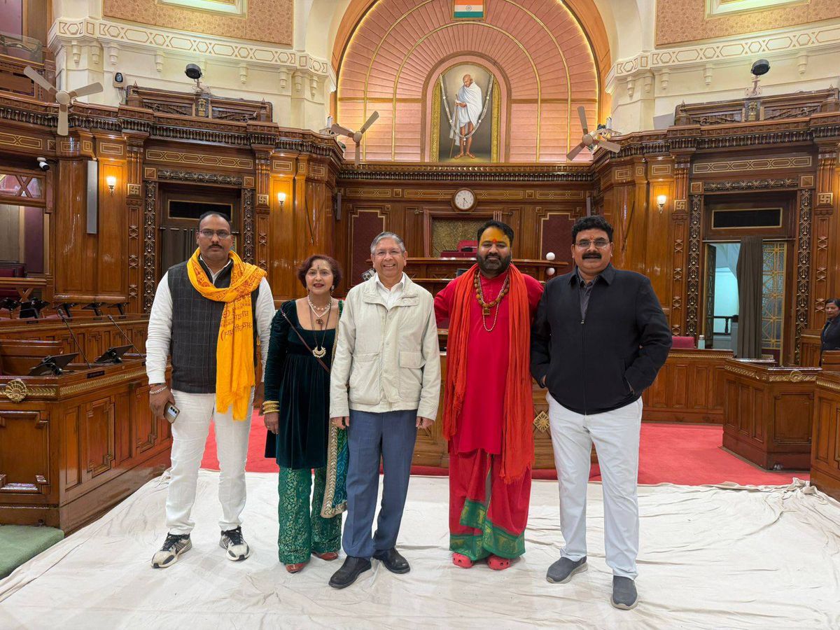 नाम-
रमेश
चंद्र मिश्रा
पद-
विधायक (भाजपा</