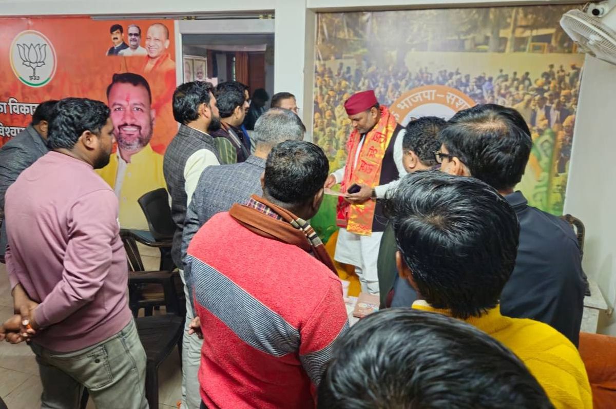 नाम- हरी प्रकाश वर्मा
पद- विधायक (भाजपा