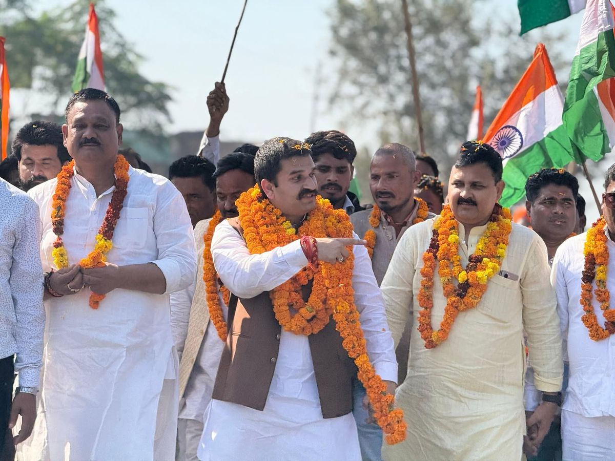 नाम-
अमन
अरविन्द गिरी
पद-
विधायक(भाजपा</