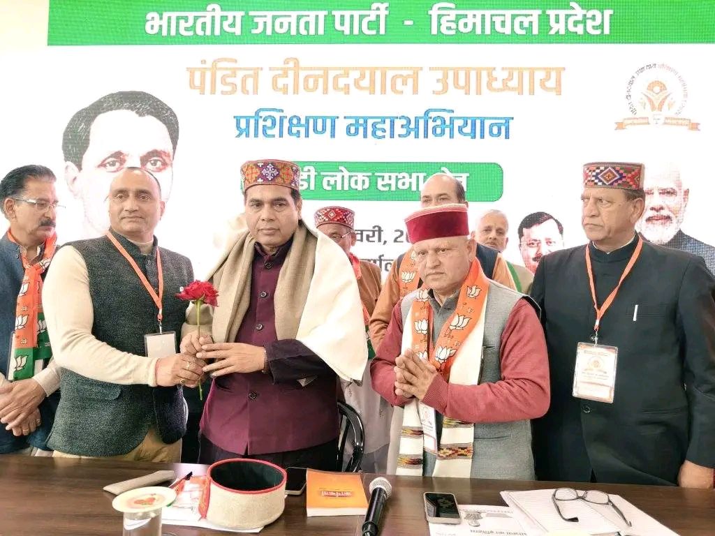 नाम-
श्रीकांत शर्मा 
पद-
विधायक(बीजेपी), म