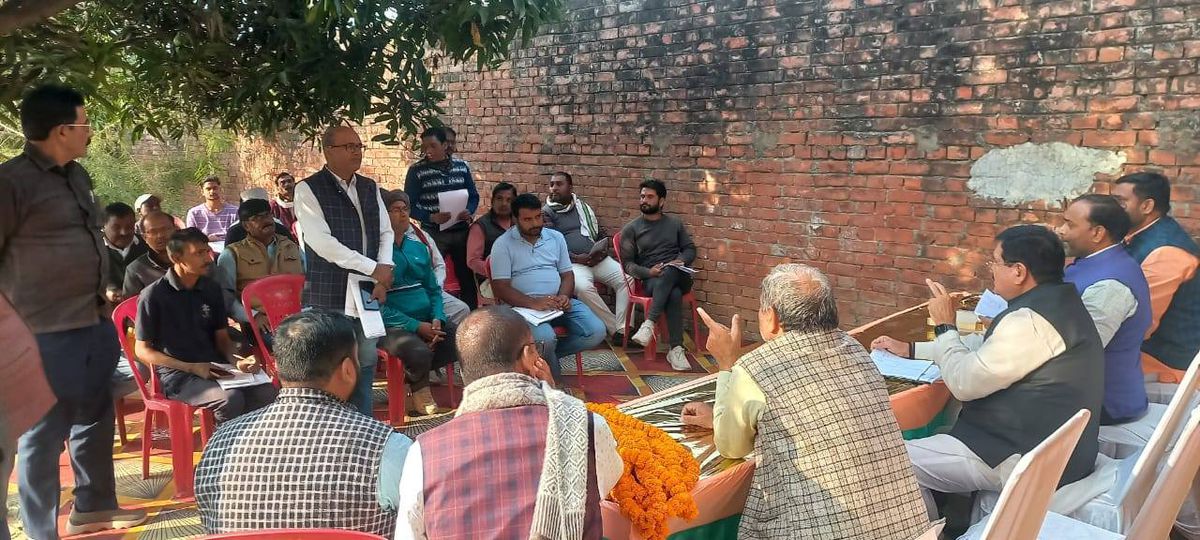 नाम: अवधेश
कुमार सिंह
पद: विधायक (भ