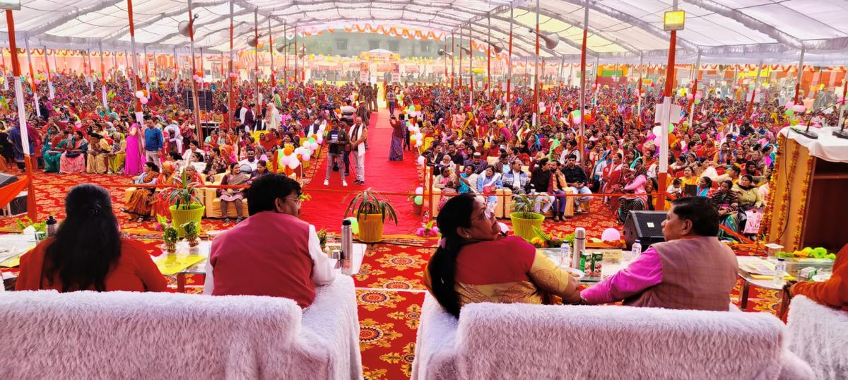 नाम
: कृष्णा पासवान
पद : विधायक (भाजपा), <