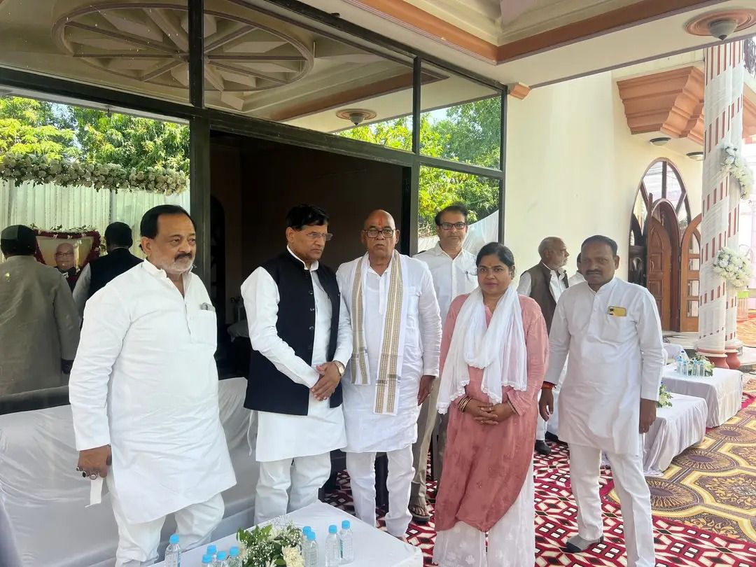 नाम : लालजी वर्मा  पद : सांसद (सपा), अंबेडकर नगर  लोकसभा क्षेत्र ,उत्तर प्रदेश नवप्रवर्तक कोड : 7118