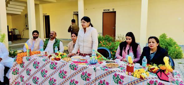 नाम- डॉ. रश्मि आर्य पद<