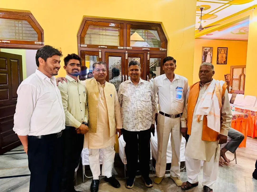 नाम-
चंद्रपाल सिंह
पद-
विधायक(भाजपा),
