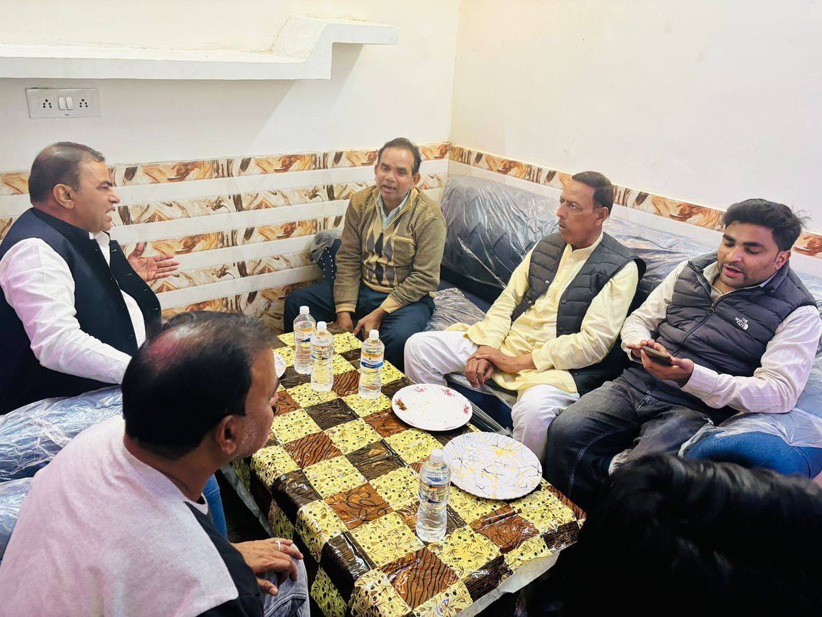 नाम-
मोहम्मद हसन “रूमी”

पद-
विधायक(