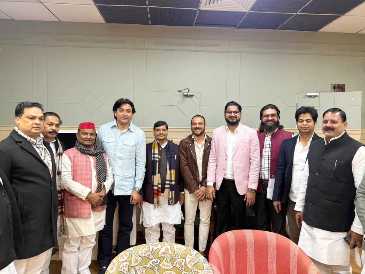 नाम-  उमर अली खानपद- विधायक(सपा