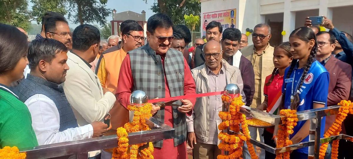 नाम: अवधेश
कुमार सिंह
पद: विधायक (भ