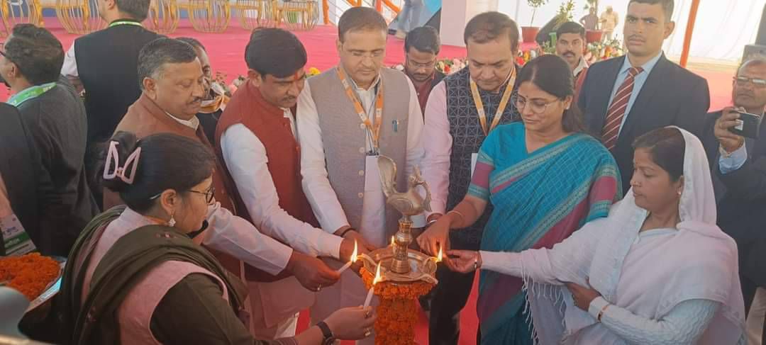 नाम- रिंकी राहुल प्रकाश कोल पद- विधायक (अपना दल), छानबे, मिर्जापुरनवप्रर्वतक कोड- 71189380