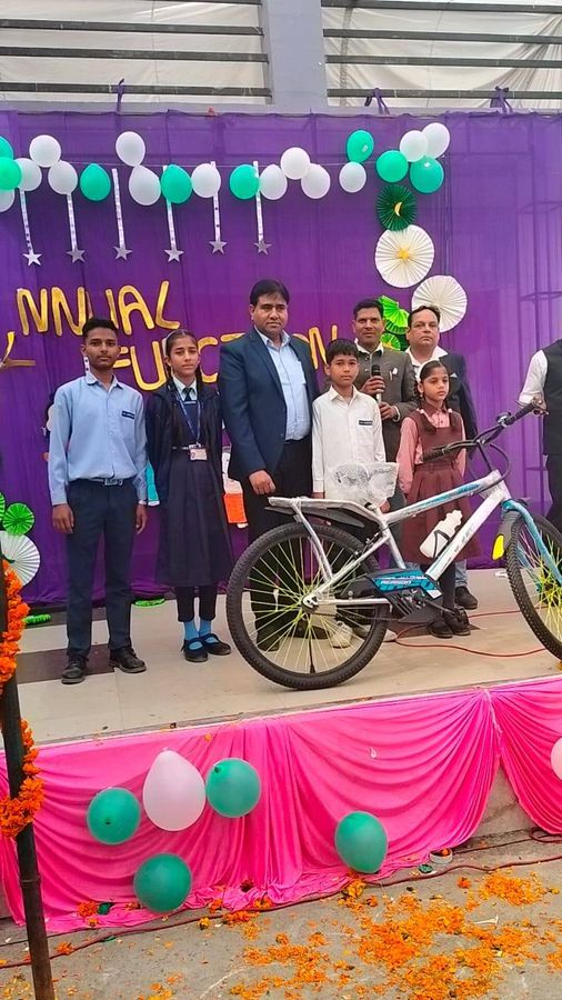 नाम- शाहजी़ल इस्लाम अंसारी
पद- विधायक(सपा