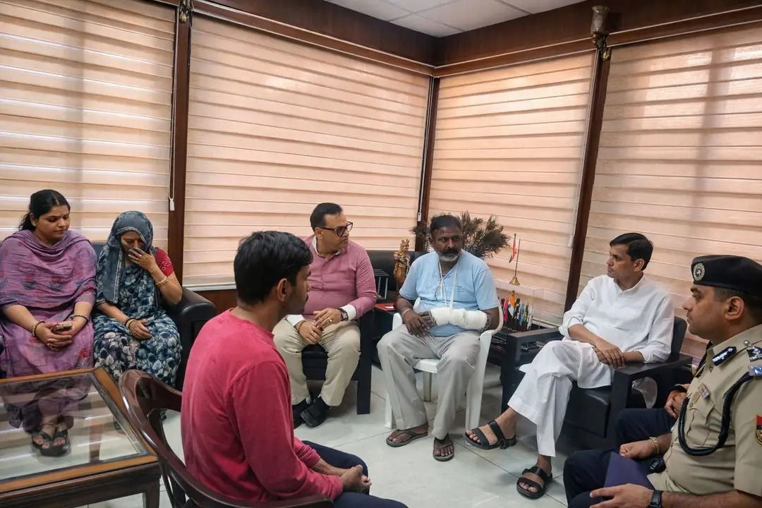 नाम-
दिनेश खटीकपद-
विधायक(भाजपा), ह