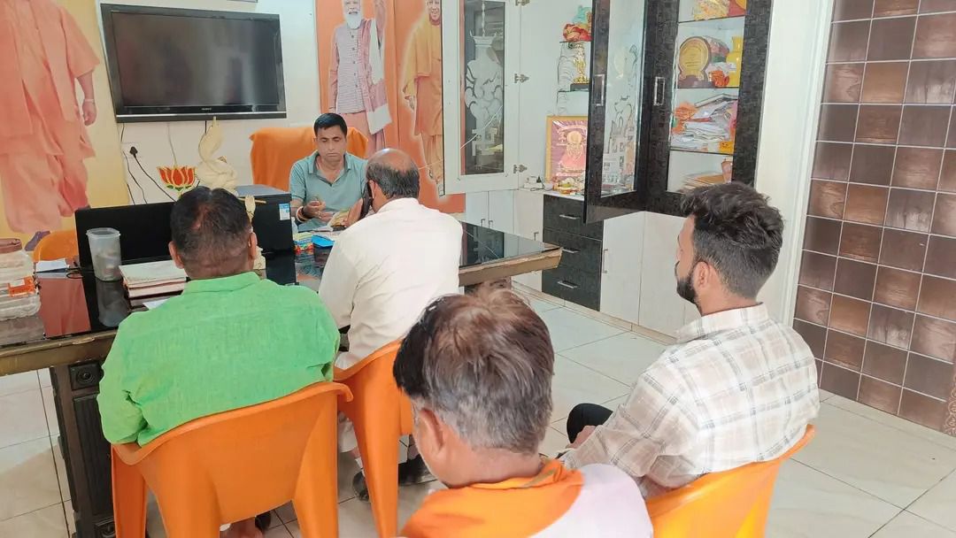 नाम- प्रदीप कुमार चौधरीपद- विधायक(भाजपा