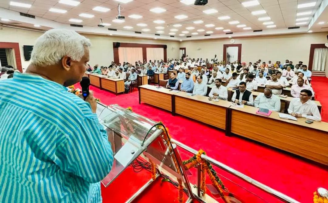 नाम- डॉ. धर्मपाल सिंह 
पद- विधायक(भ