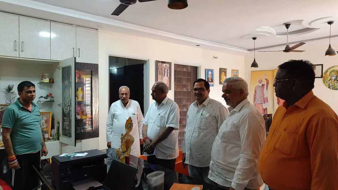 नाम- प्रदीप कुमार चौधरीपद- विधायक(भाजपा