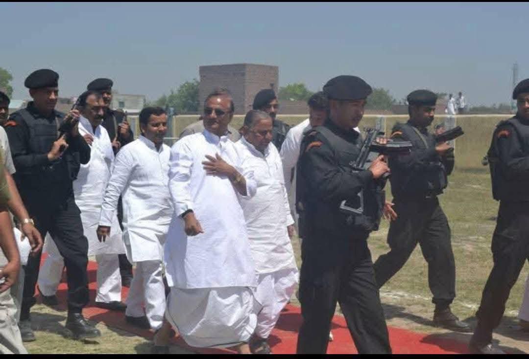 नाम- रामखिलाड़ी सिंह यादवपद- विधायक(सपा