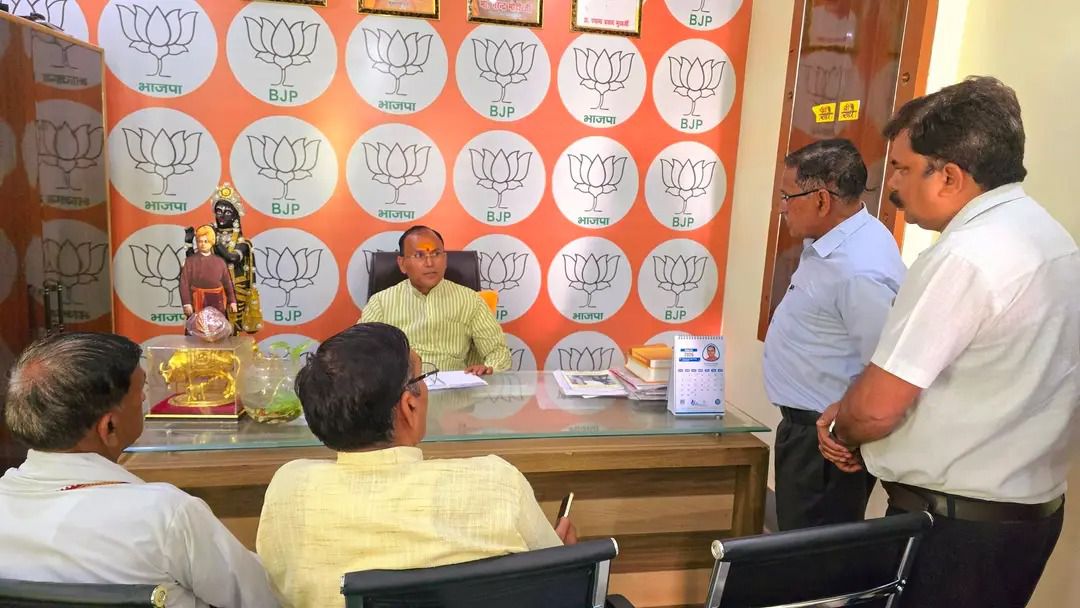 नाम- ठा. मेघश्याम सिंह
पद- विधायक(बीजेपी</